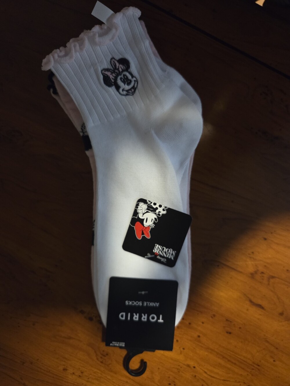 torrid White Minnie Mouse Ruffled Ankle Socks